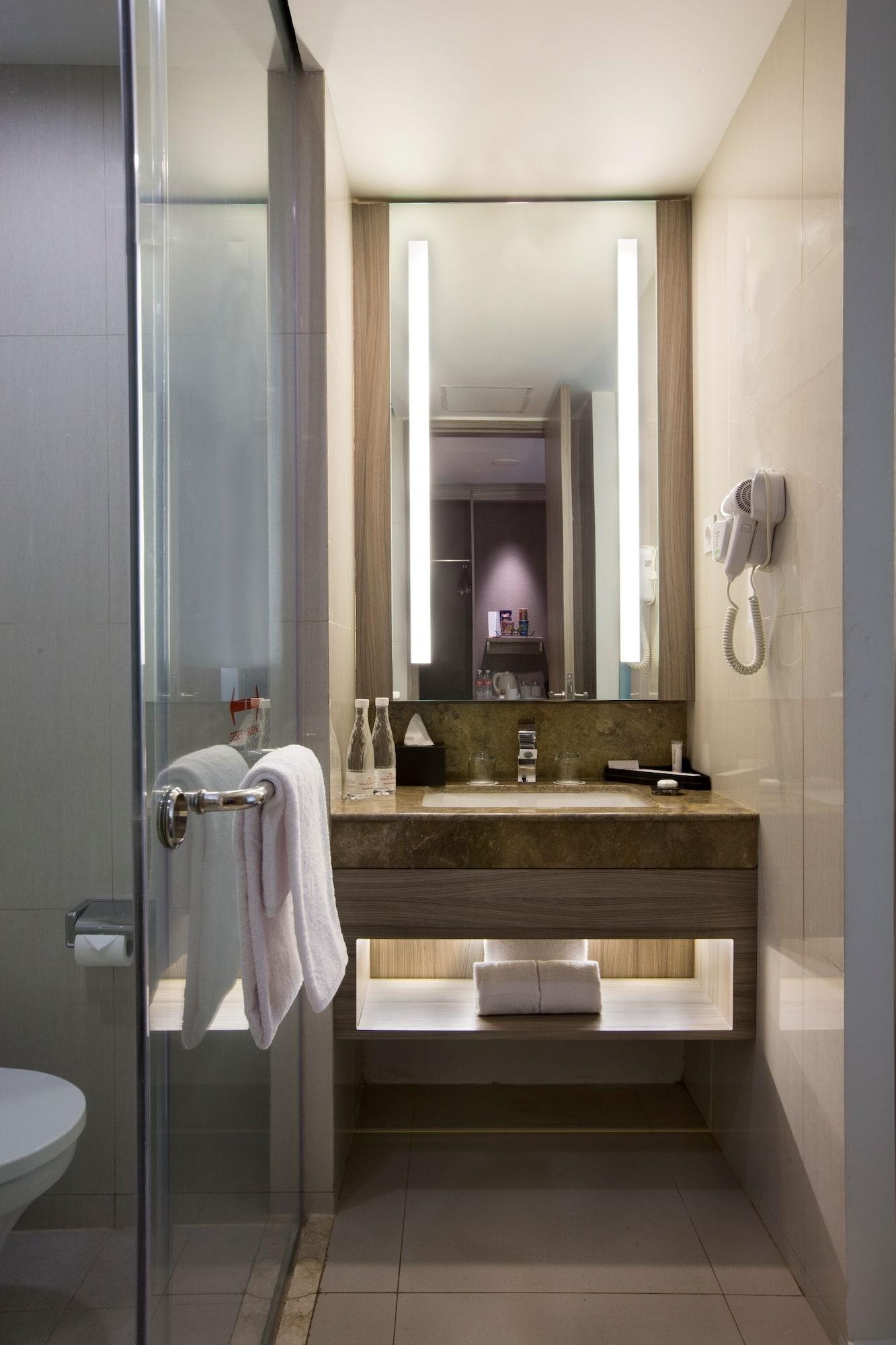 Hotel Grandhika Iskandarsyah Jakarta Ngoại thất bức ảnh