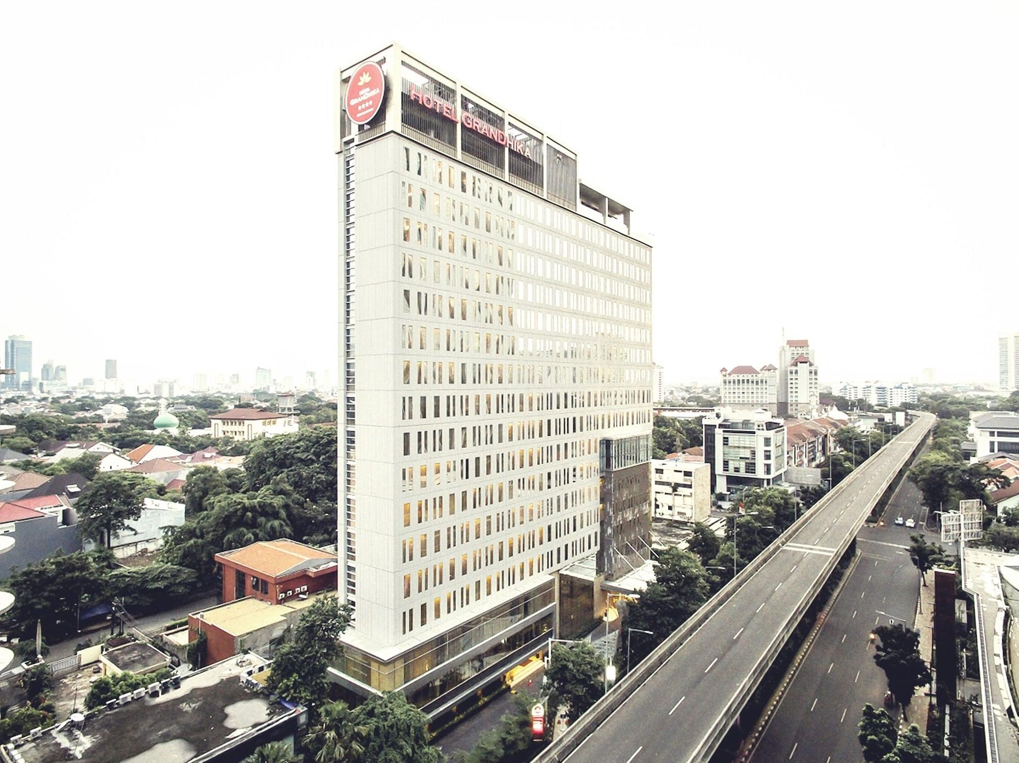 Hotel Grandhika Iskandarsyah Jakarta Ngoại thất bức ảnh