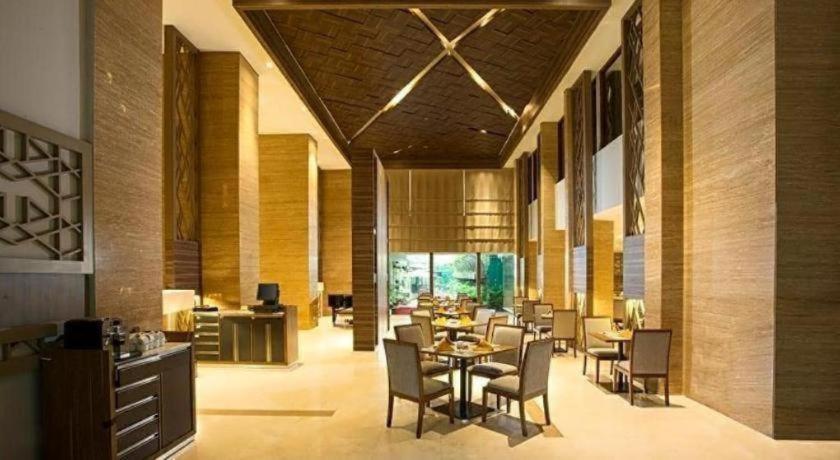 Hotel Grandhika Iskandarsyah Jakarta Ngoại thất bức ảnh