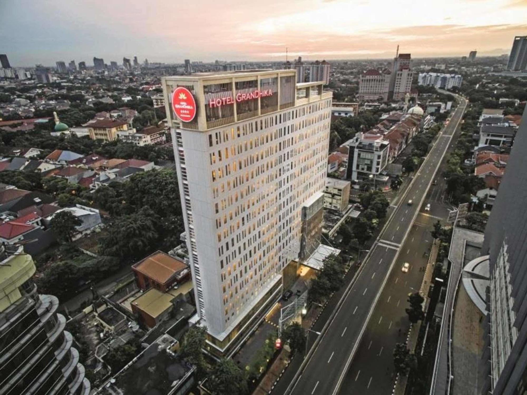 Hotel Grandhika Iskandarsyah Jakarta Ngoại thất bức ảnh