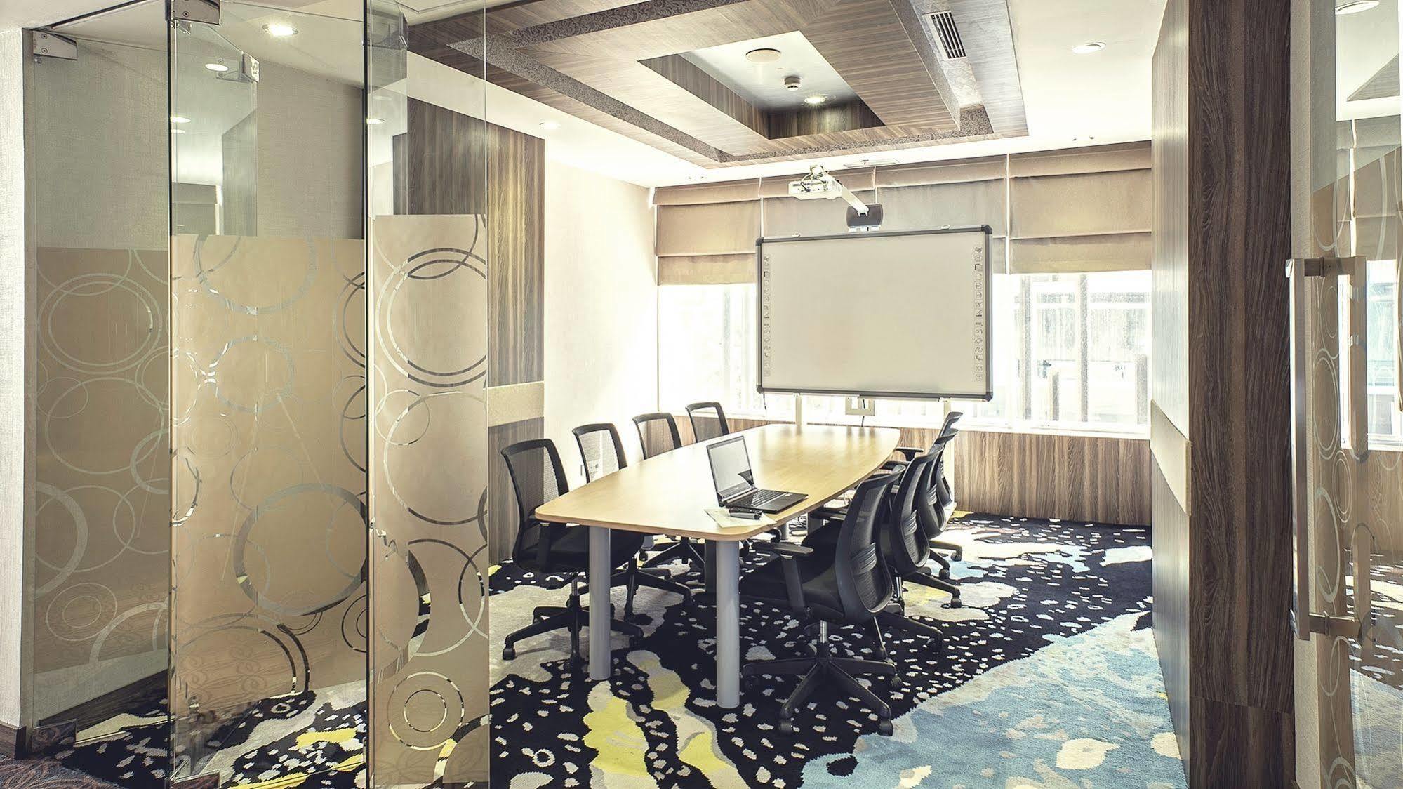 Hotel Grandhika Iskandarsyah Jakarta Ngoại thất bức ảnh